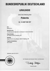 Vorrichtung zum Spannen von Körpern in einer Aufnahme